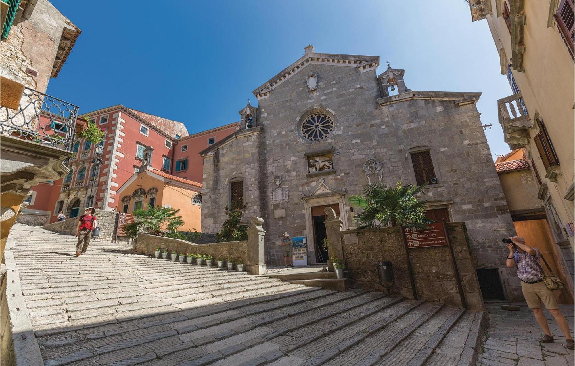 Beautiful Apartment In Rabac With Kitchen Eksteriør bilde