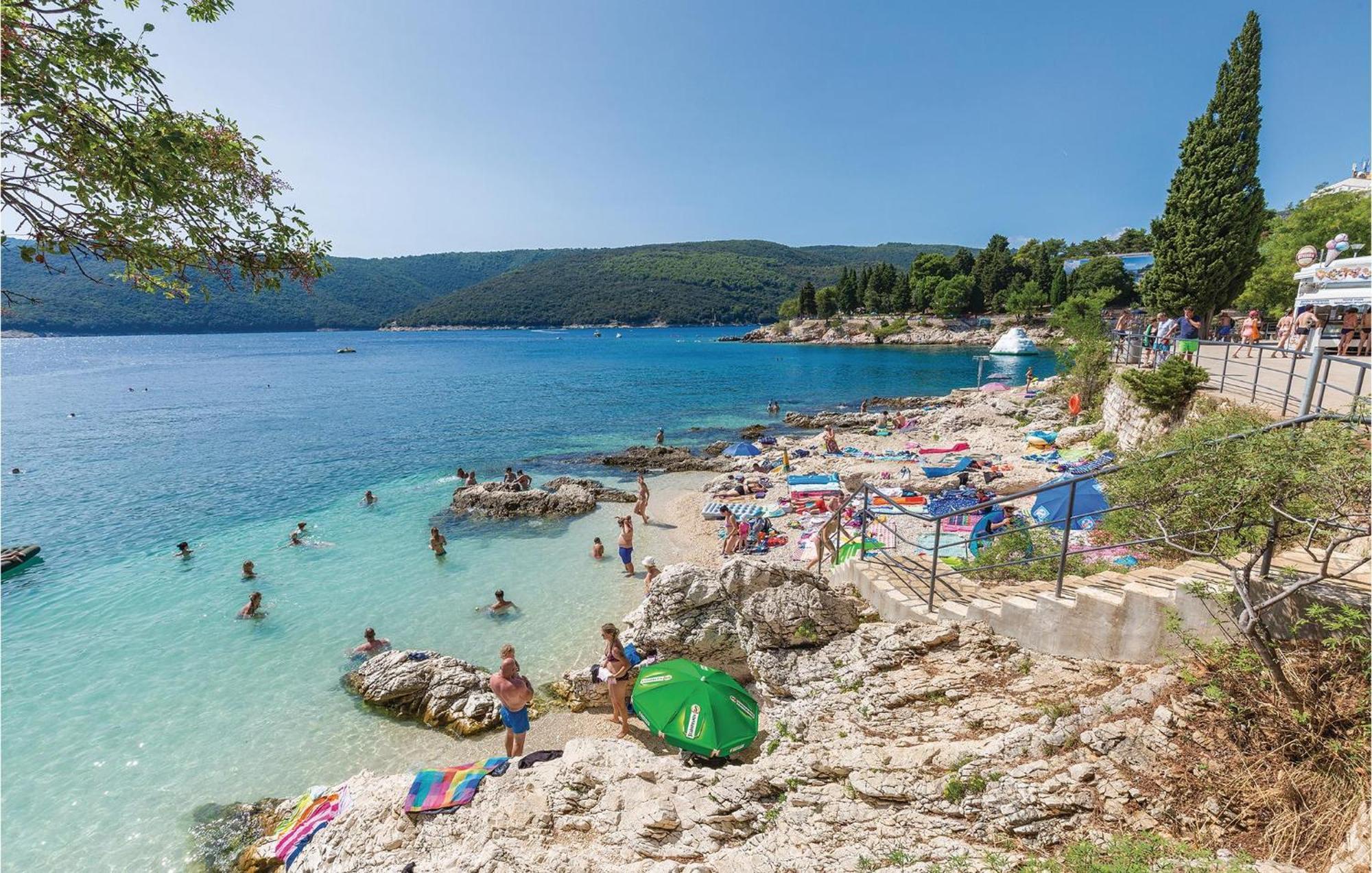Beautiful Apartment In Rabac With Kitchen Eksteriør bilde
